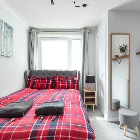 City Centre Stylish Apartment With Free Parking EDI Buitenkant foto