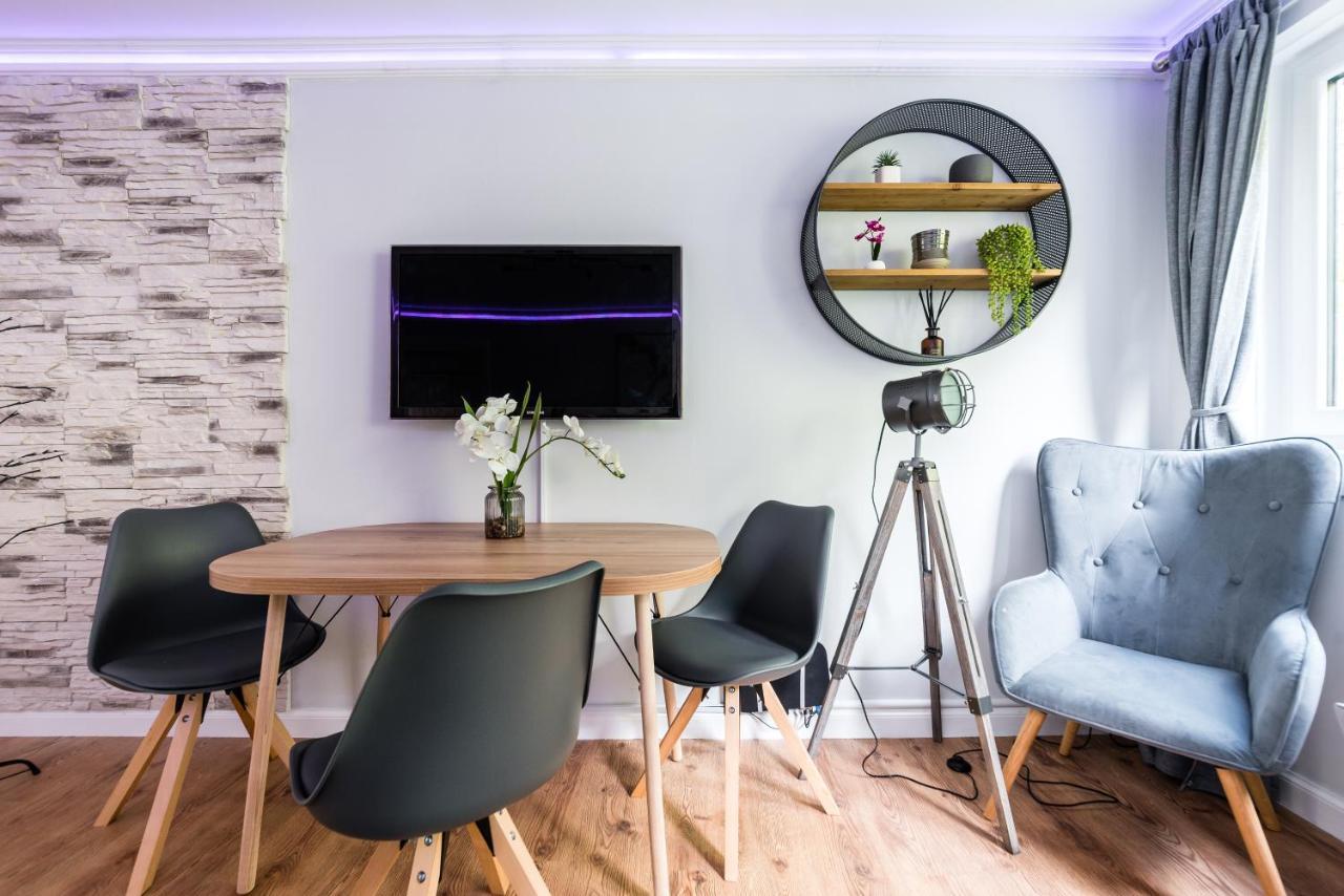 City Centre Stylish Apartment With Free Parking EDI Buitenkant foto